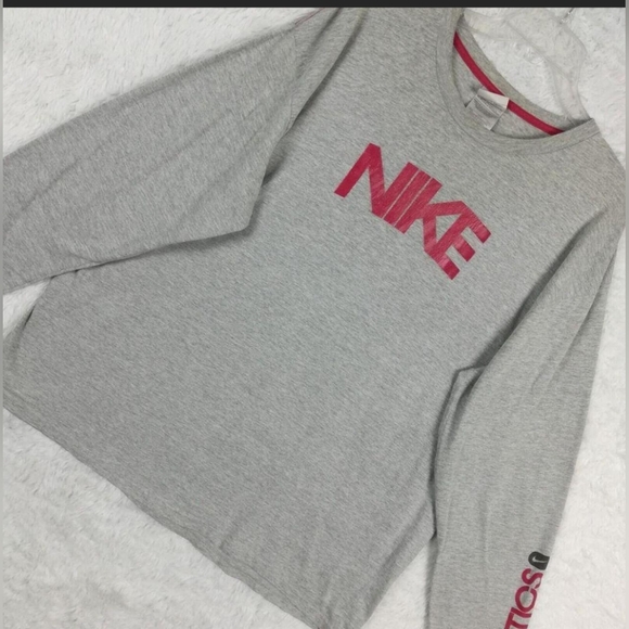 Vintage 1990s Nike long sleeve tshirt. - Picture 1 of 7